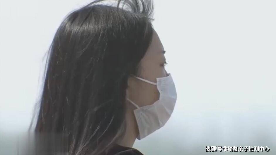 江苏一母亲拒绝为女儿做dna亲子鉴定,办理身份证的背