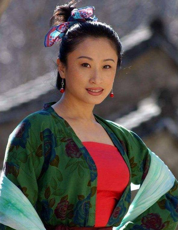 《武林外传》隐藏高手,七侠镇的神雕侠侣_钱夫人_钱掌柜_白翠萍