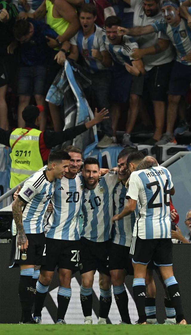 赛前预测分析：1/4决赛，阿根廷VS荷兰，预测比分2:1，阿根廷险胜。