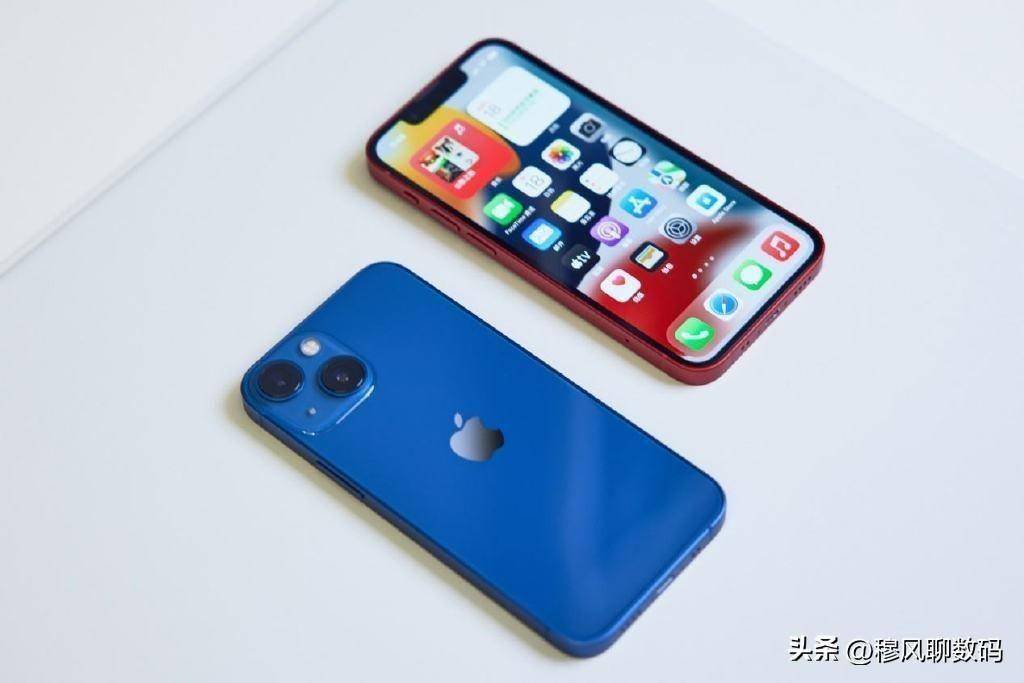 华为四千左右的手机推荐
:库克没坚持，iPhone13mini已降至4411元，和国产旗舰差不多了