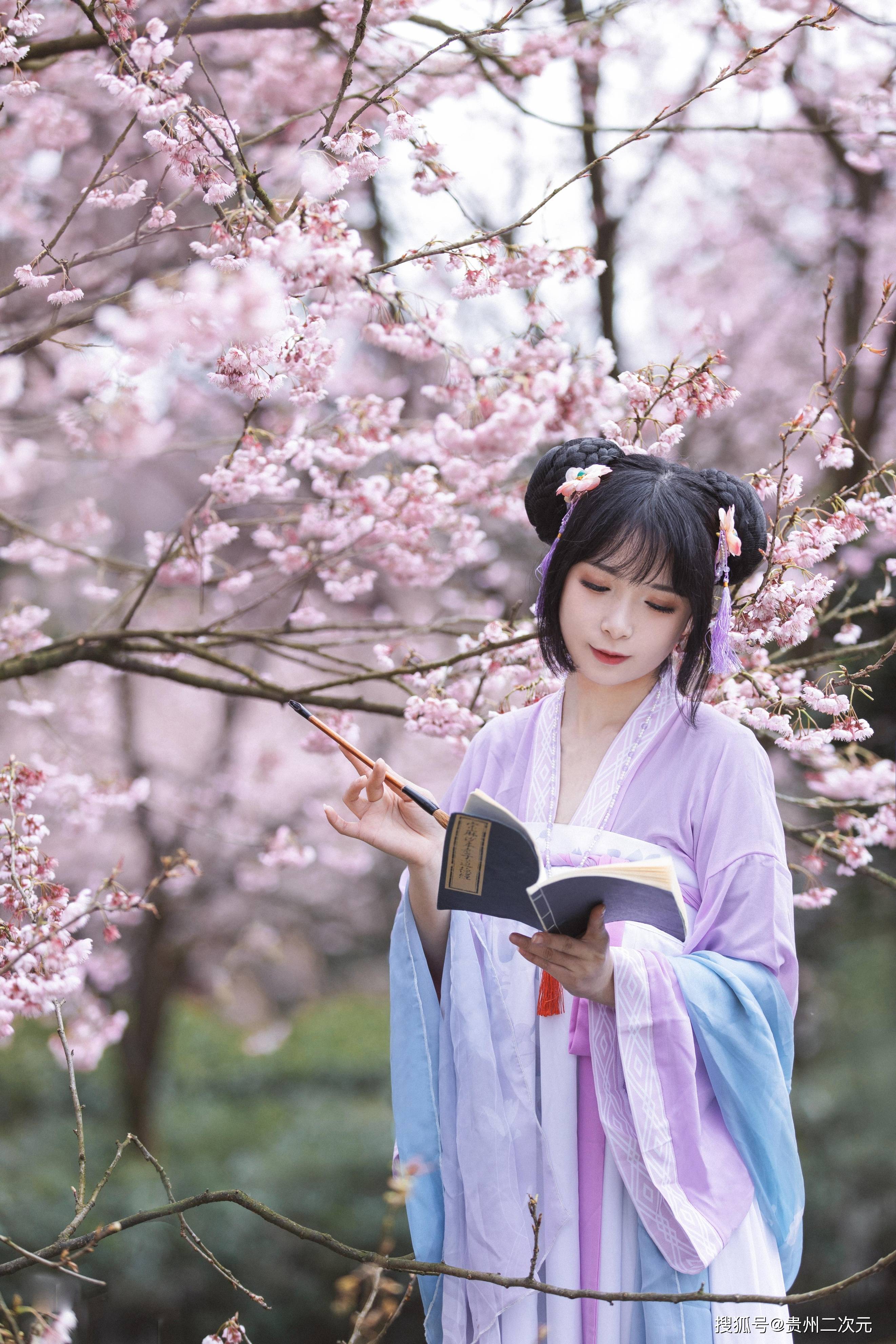 《暖暖环游世界》桃花吟cosplay