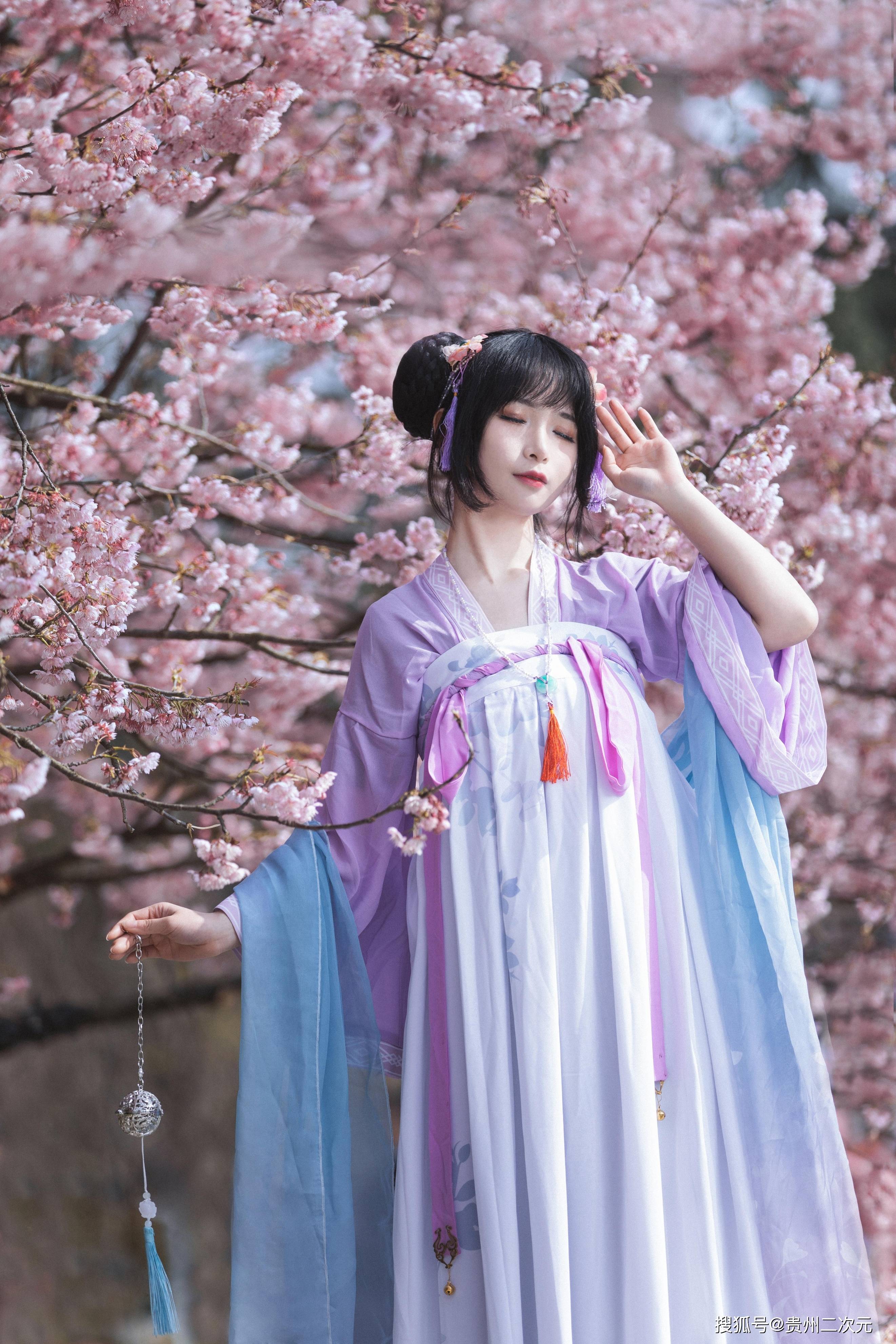 《暖暖环游世界》桃花吟cosplay