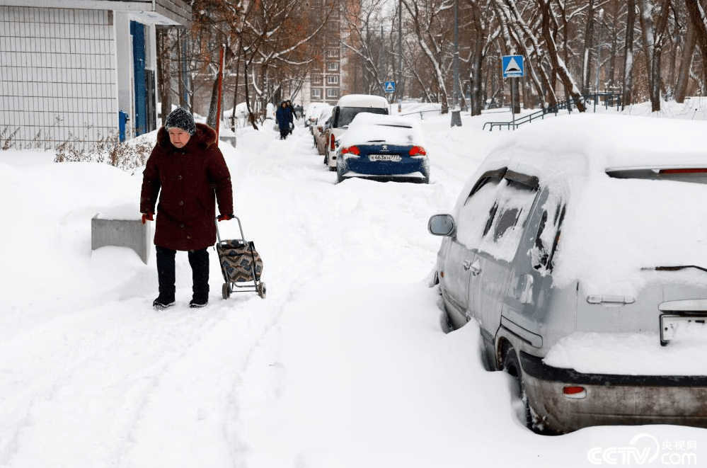 莫斯科遭遇80年来最强降雪