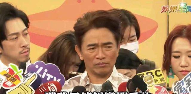 曾经调侃赵丽颖,今旗下艺人病重,又与网红骂战升级