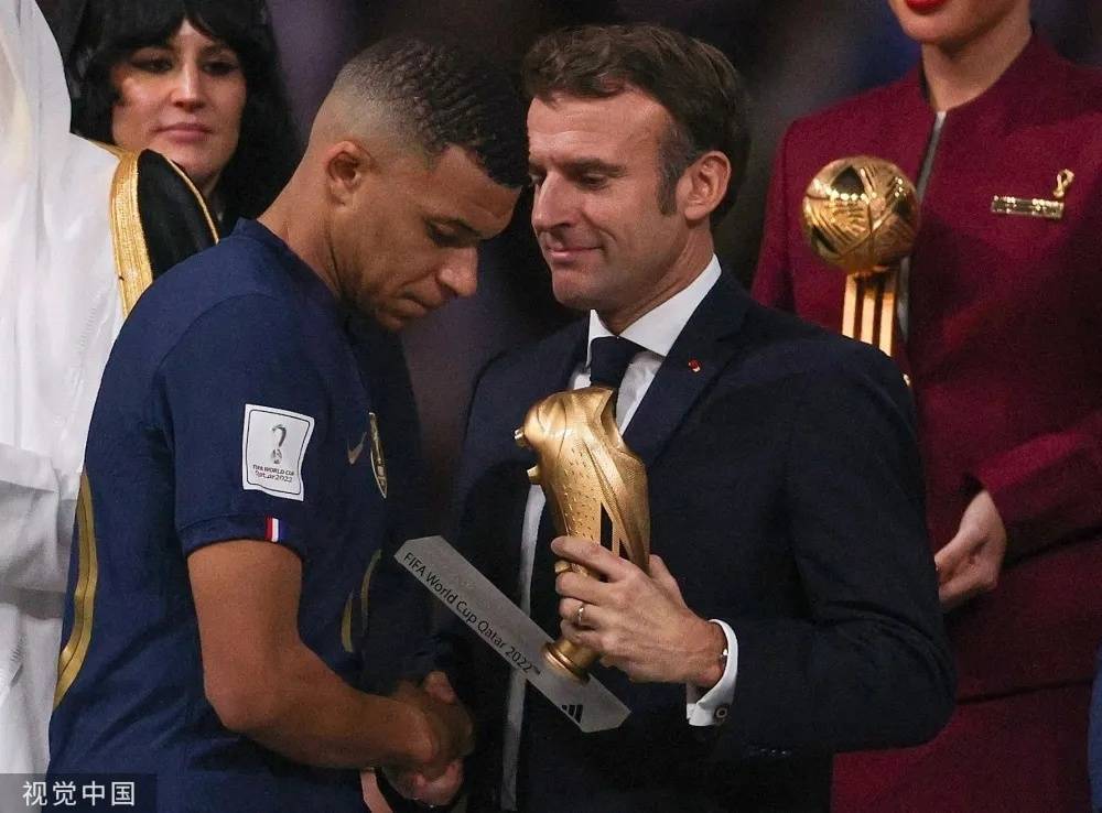 世界杯早报｜巴萨主席谈梅西：汗青蔓延了正义 姆巴佩或颁布发表分开巴黎