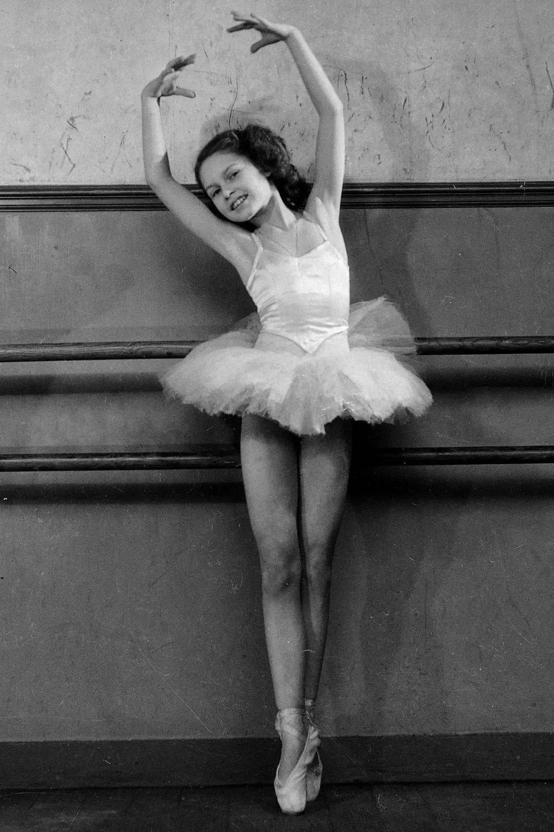 ����ŷ�����˵ġ�����Ů���ǡ�����λ������СҰè����ʵ�е� ...