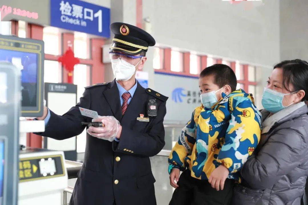 勇当“火车头” 春运展作为 | “中国好人”翁建忠的最后一个春运
