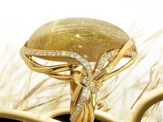 �������𣿾�Ȼ�е��ں�����ñ�ʯ�����죡