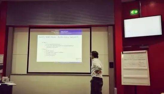 ���׶ظ�������������У���������