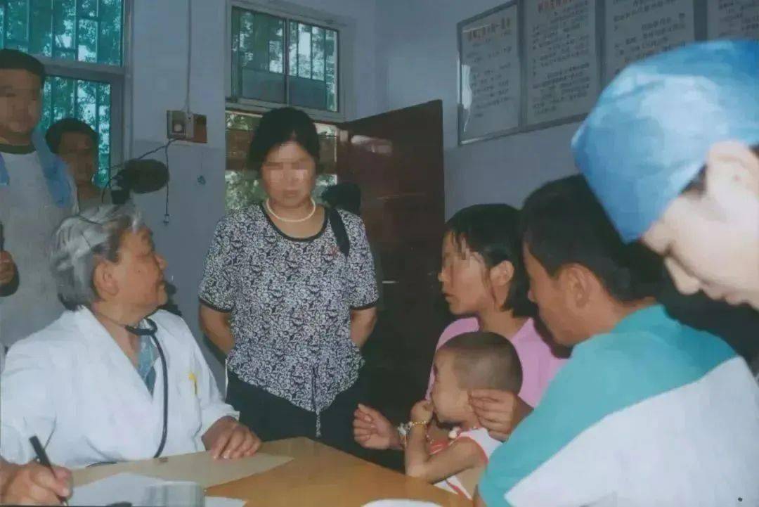 米乐M6 米乐可悲娱乐圈的八卦淹没了她的死讯(图9)