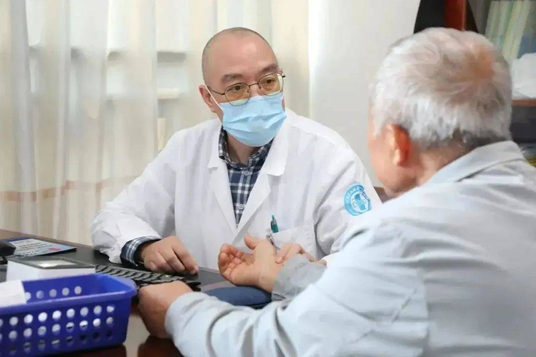 今天，县第一人民医院肿瘤内科正式开科啦！