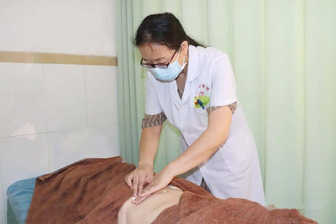 为民办实事│琼海市中医院推出“妇科午间理疗门诊” 中医药特色服务“不打烊”