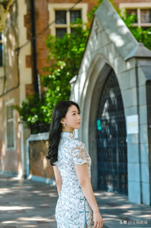 直播大咖主播 张静芝 漫步在艺术中寻找历史足迹,感受黄浦江与苏州河历史建筑文化底蕴。