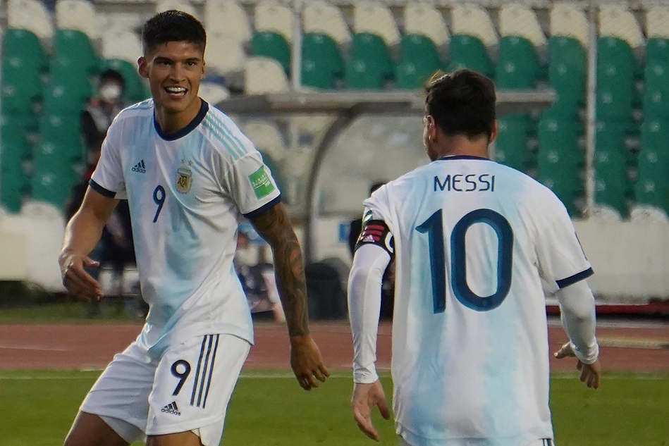 世界杯预选赛劳塔罗传射阿根廷2比1逆转玻利维亚