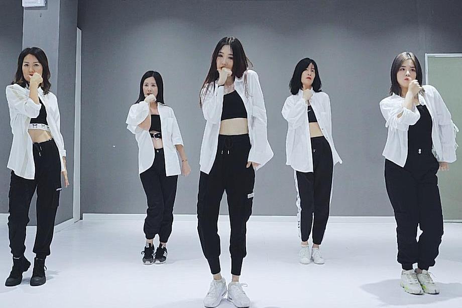 破风舞蹈练习室版看漂亮小姐姐跳舞超飒