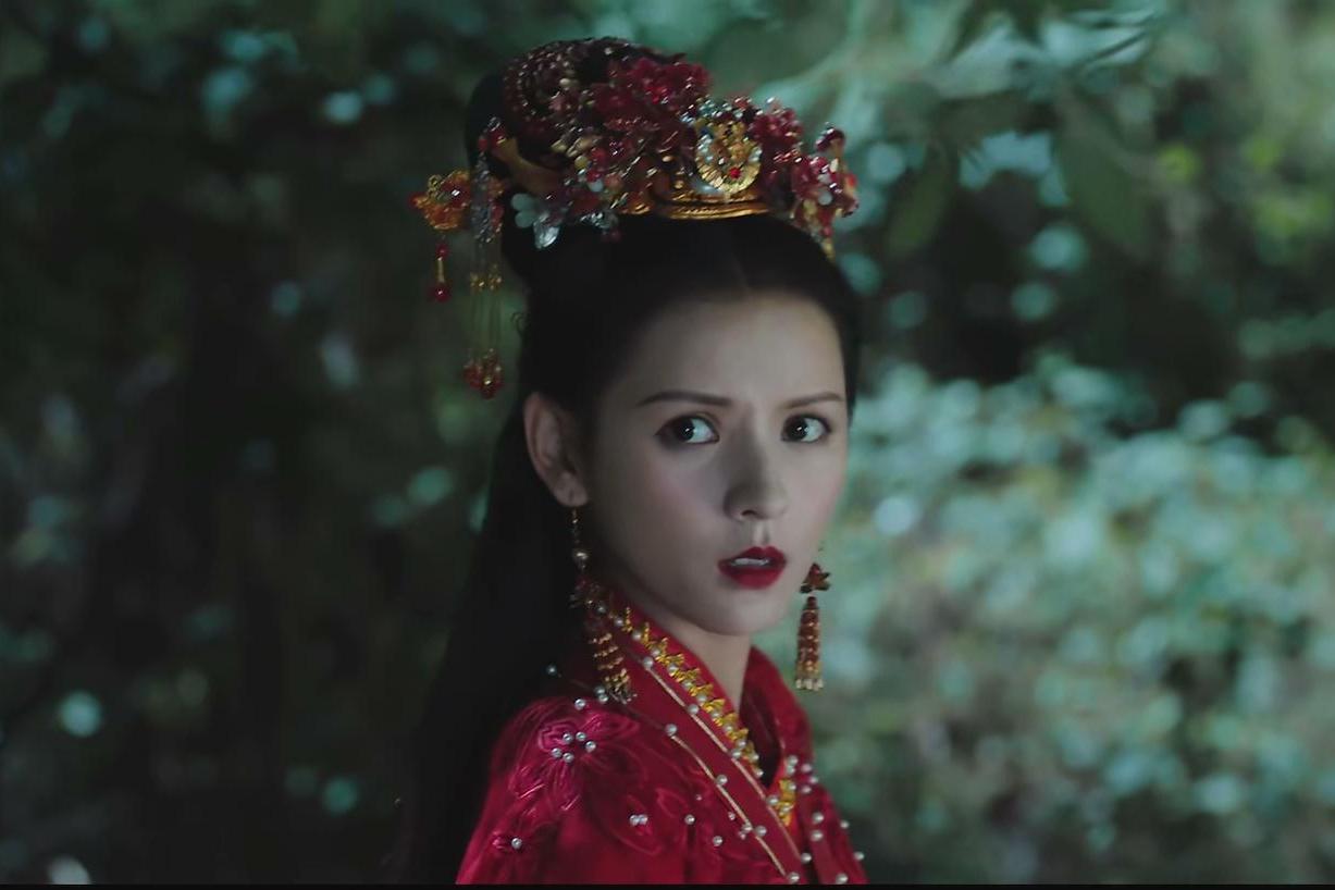 张予曦化身海神新娘