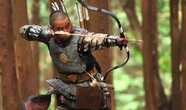 都不如小弓梢反曲弓,但是在近距离上其出众的稳定和杀伤力还是让明朝