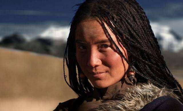 在陈渠珍决意走出羌塘的时候,西原便收起行囊,与他