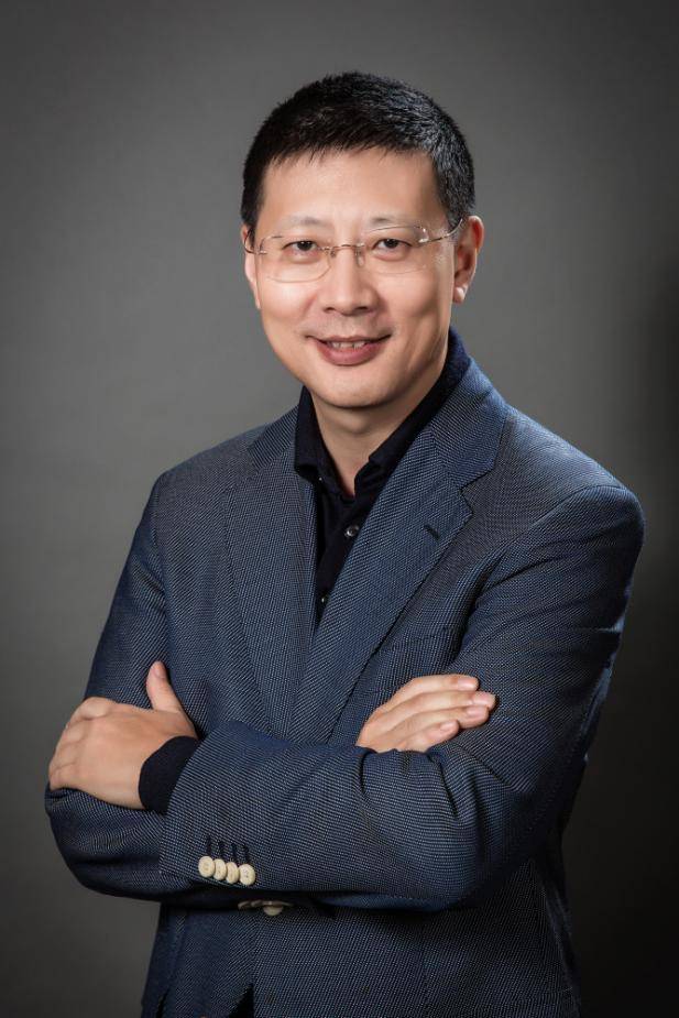 他要求国家卫健委给他一个机会,让他和专家团对陆巍医生事件进行辩论