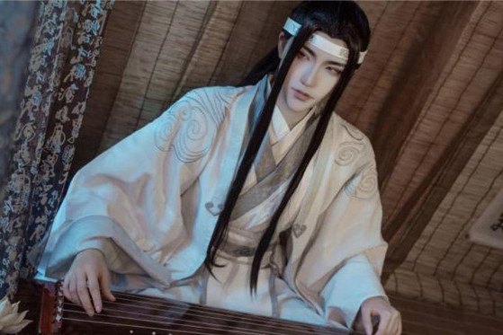 原创 动漫人物变成"真人",90分的蓝忘机,敌不过100分的焰灵姬