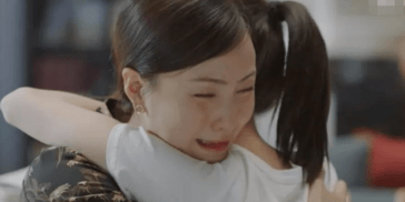 “妈妈家长会上流泪发言引热议”，你那么辛苦，为什么孩子不买账？