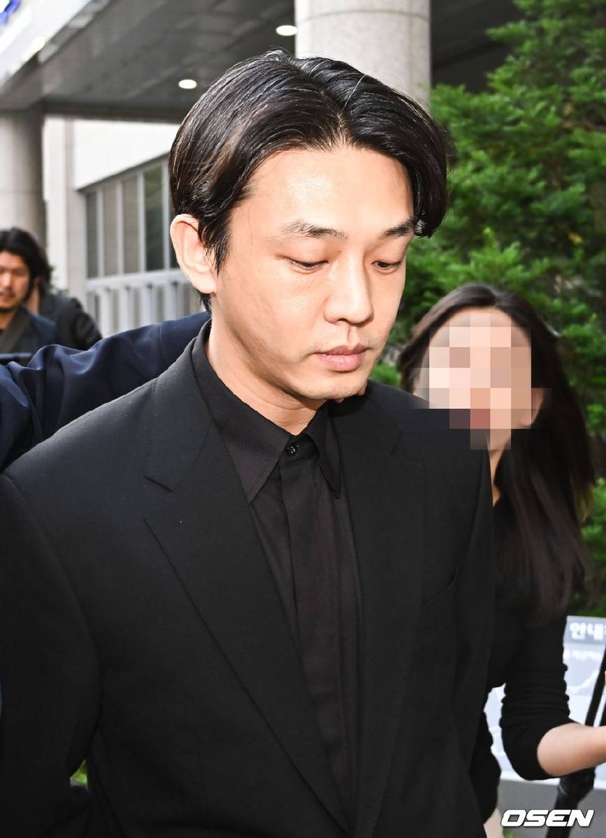 1/6搜狐韩娱讯 5月17日上午,涉嫌吸毒的韩国艺人刘亚仁在接受第二次