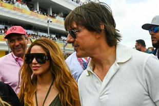 外媒曝阿汤哥追求夏奇拉 两人同看F1比赛