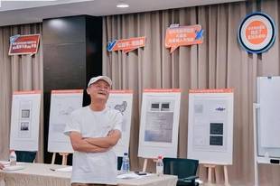 在东京教课的马云回来了！现身杭州围观竞赛