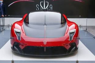 红旗S9实车亮相,约合人民币1022万