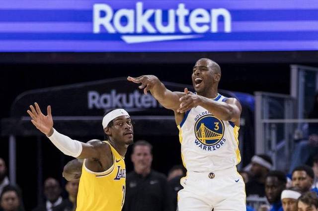 季前赛勇士胜湖人 保罗首秀穿针引线策动队友