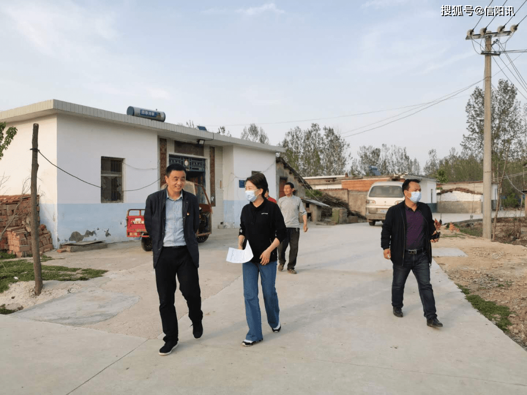 巾帼初心别样红记息县县政府副县长余珂佳