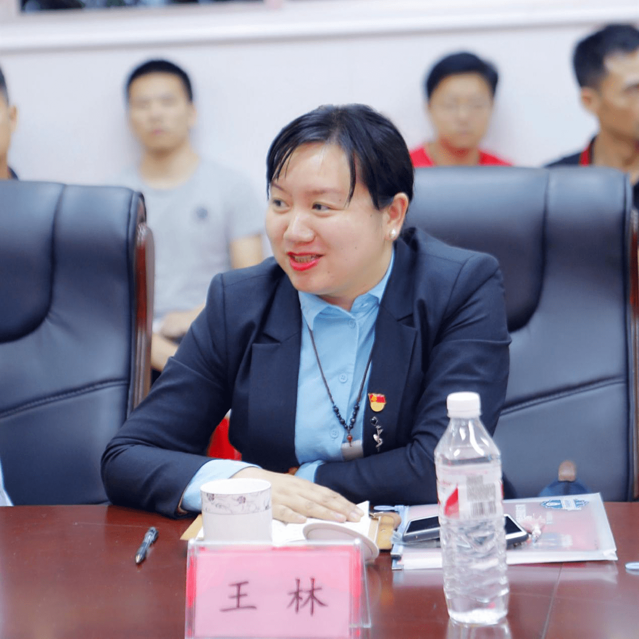 常德市二中校长王林在座谈会上讲话