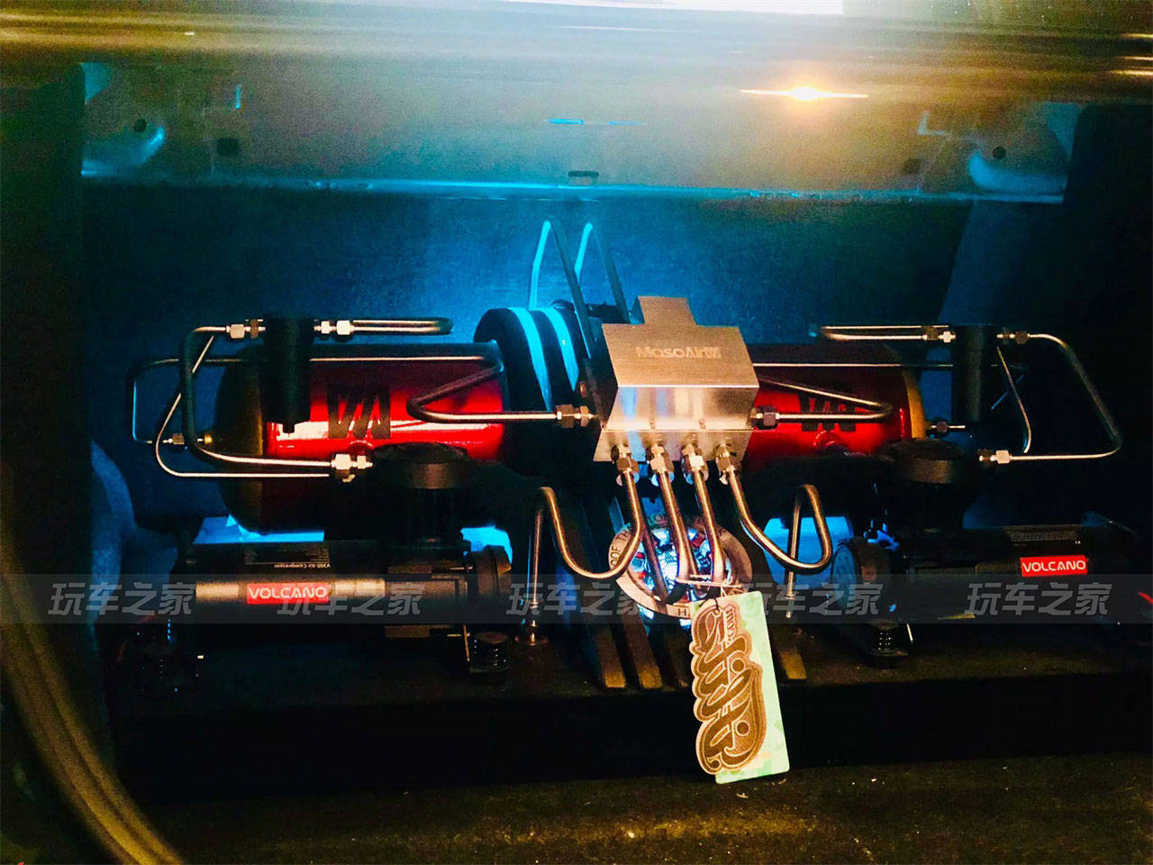 套ravize的双片锻造,然后为了去天津参加聚会,加班加点做了个气动造型