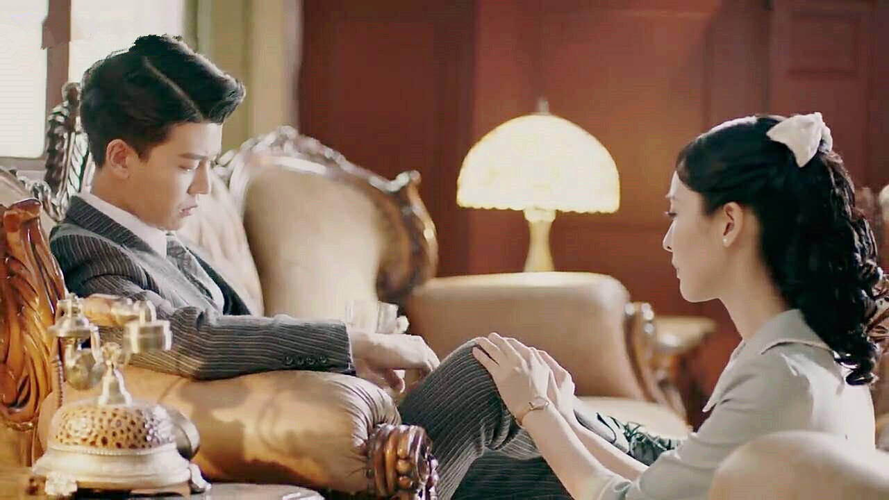 原创《秋蝉》苦中发糖,叶冲与何樱牵手的2个细节,看懂才发现太甜了