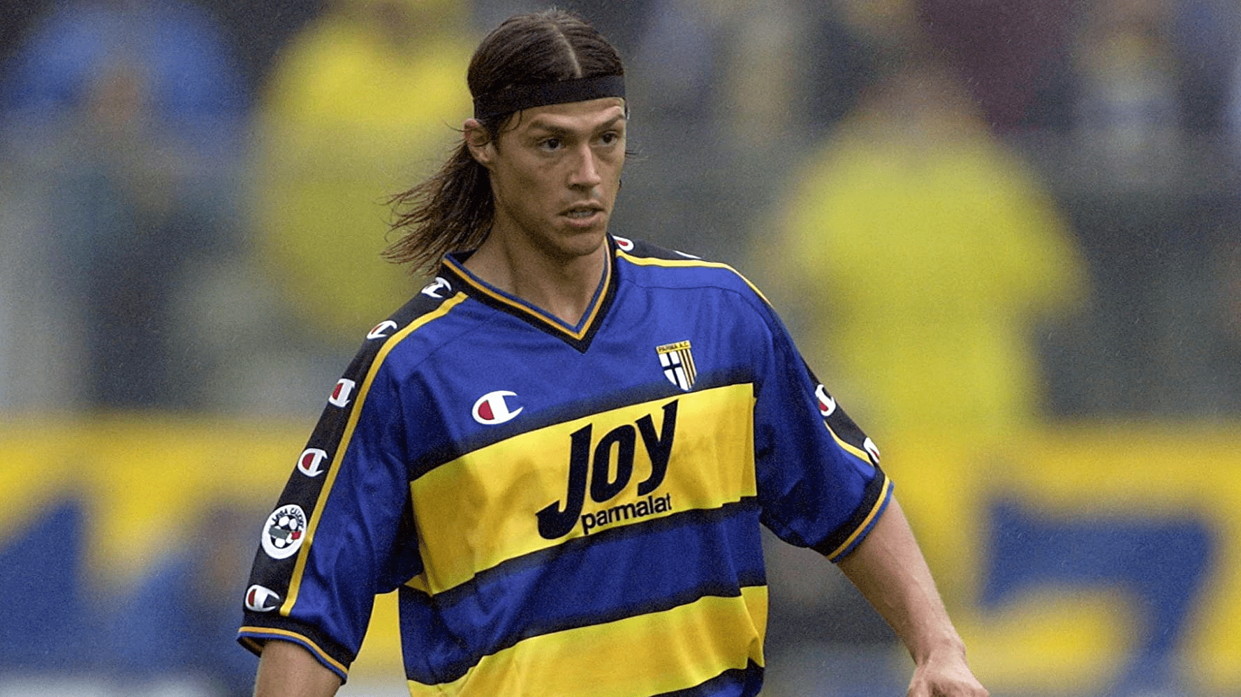 曾因挤掉雷东多被阿根廷球迷骂为"爬虫",又成为克雷斯波的添头