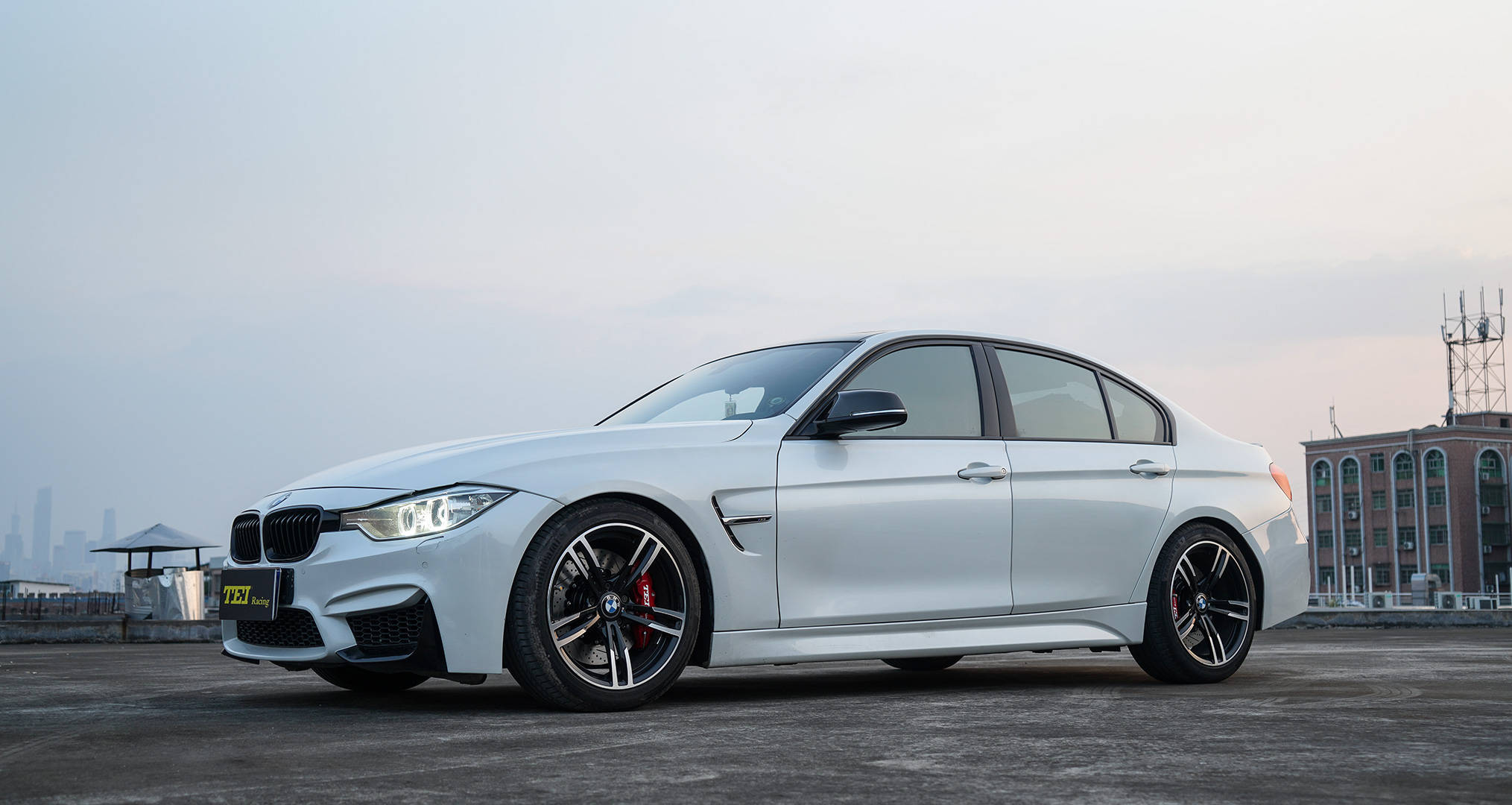 宝马3系f30改装teiracingp系列街道版性能刹车套件