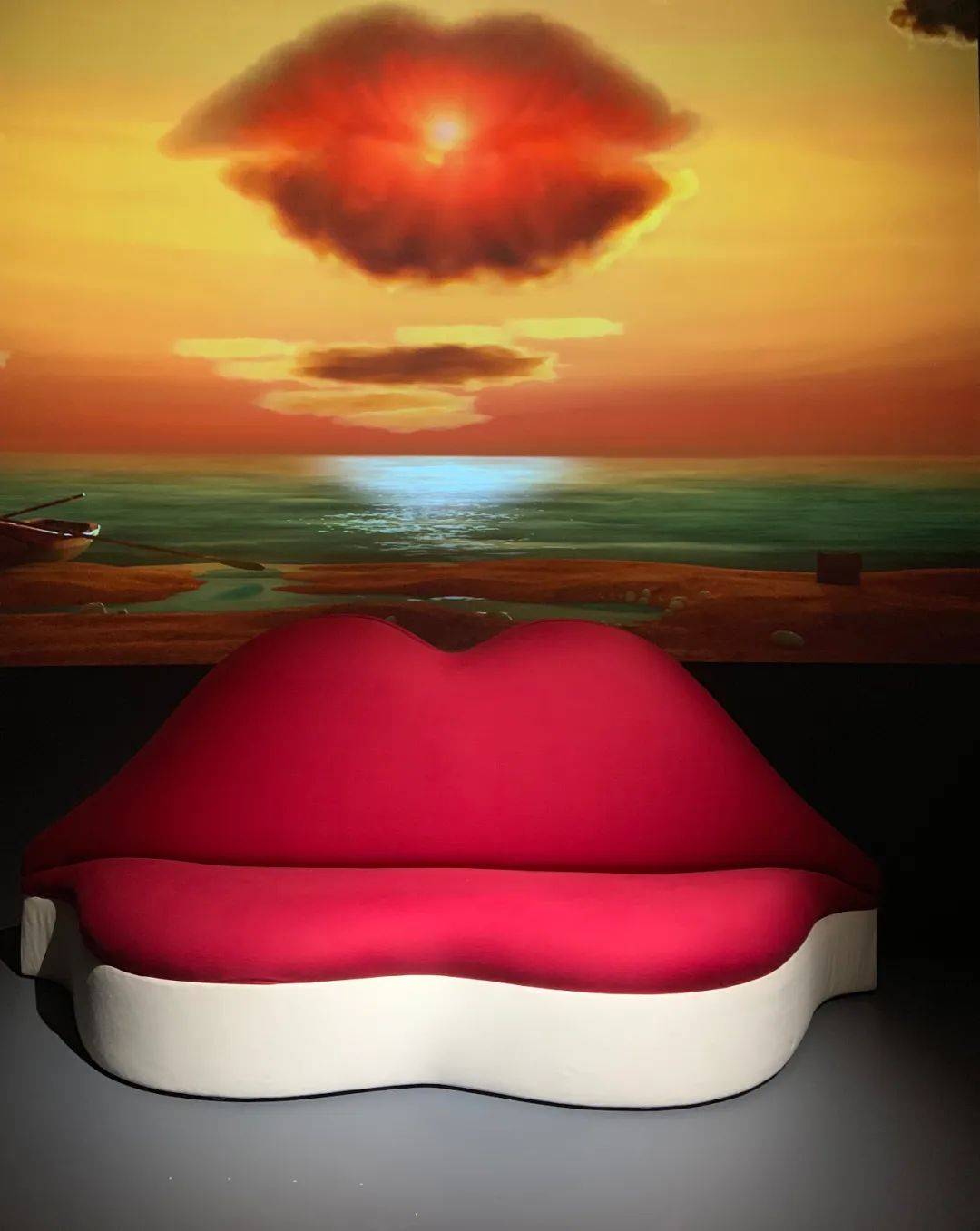 xyzdesign分享达利全球巡展时间与空间建筑室内作品赏析