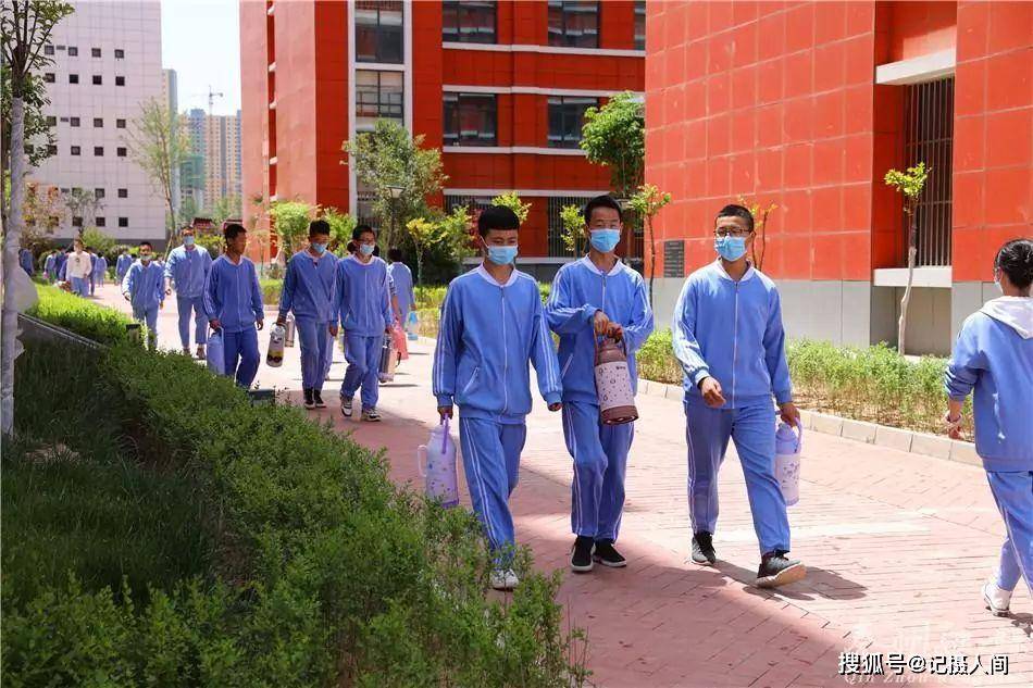 天水市三中|校园与田园擦出"劳动"的火花