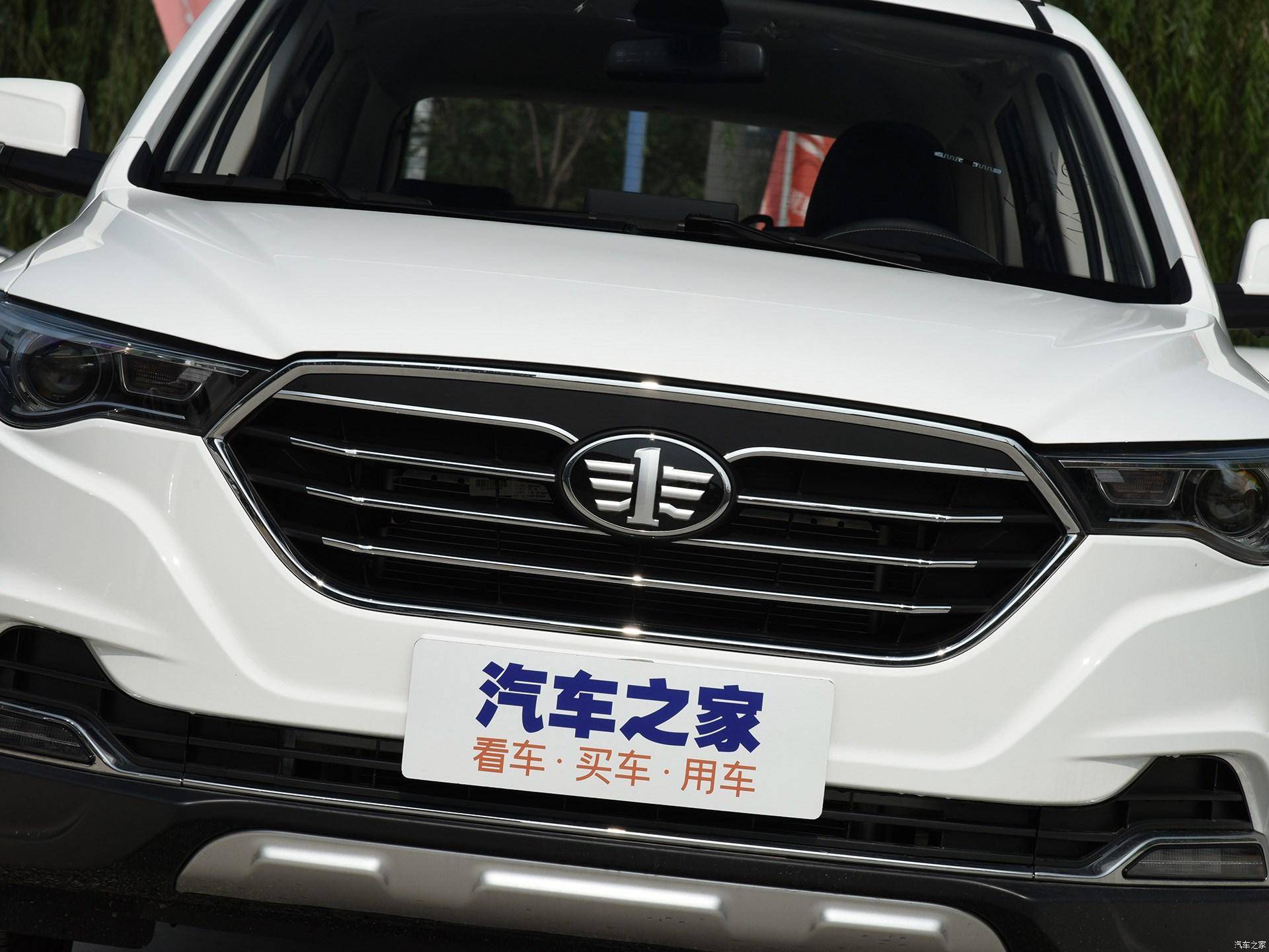 而奔腾x40作为品牌入门级小型suv,售价更为亲民的同时,在结构安全性