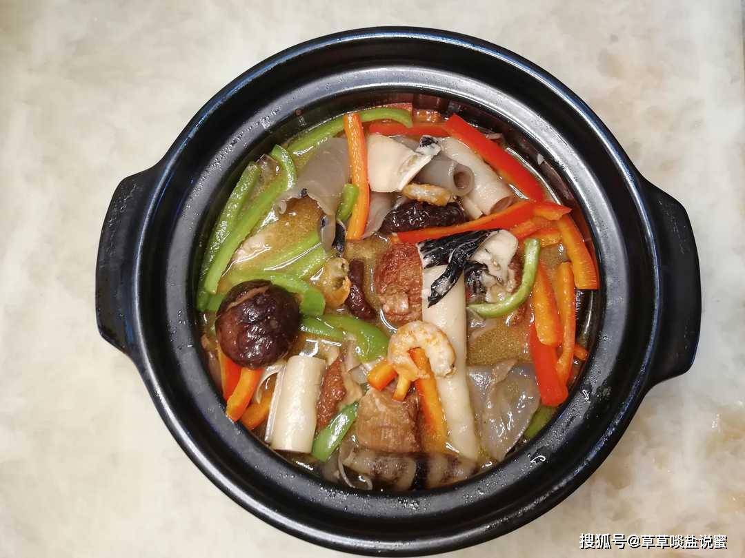 红烧肉煲鲨鱼皮鲜香爽滑满口胶原蛋白想不美都不容易