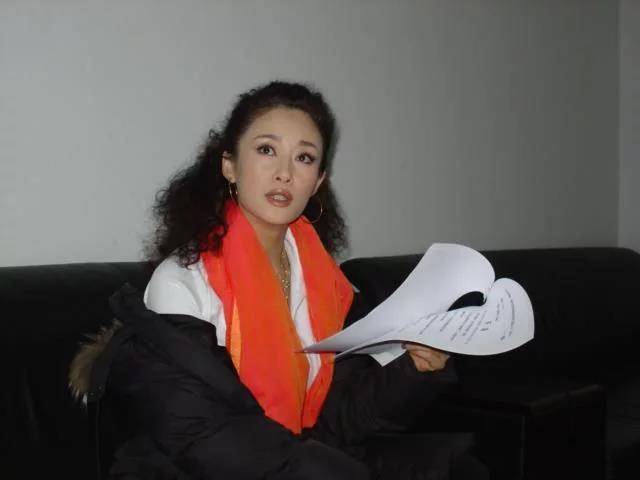 盖丽丽老公曹华益,毕业于上海复旦大学新