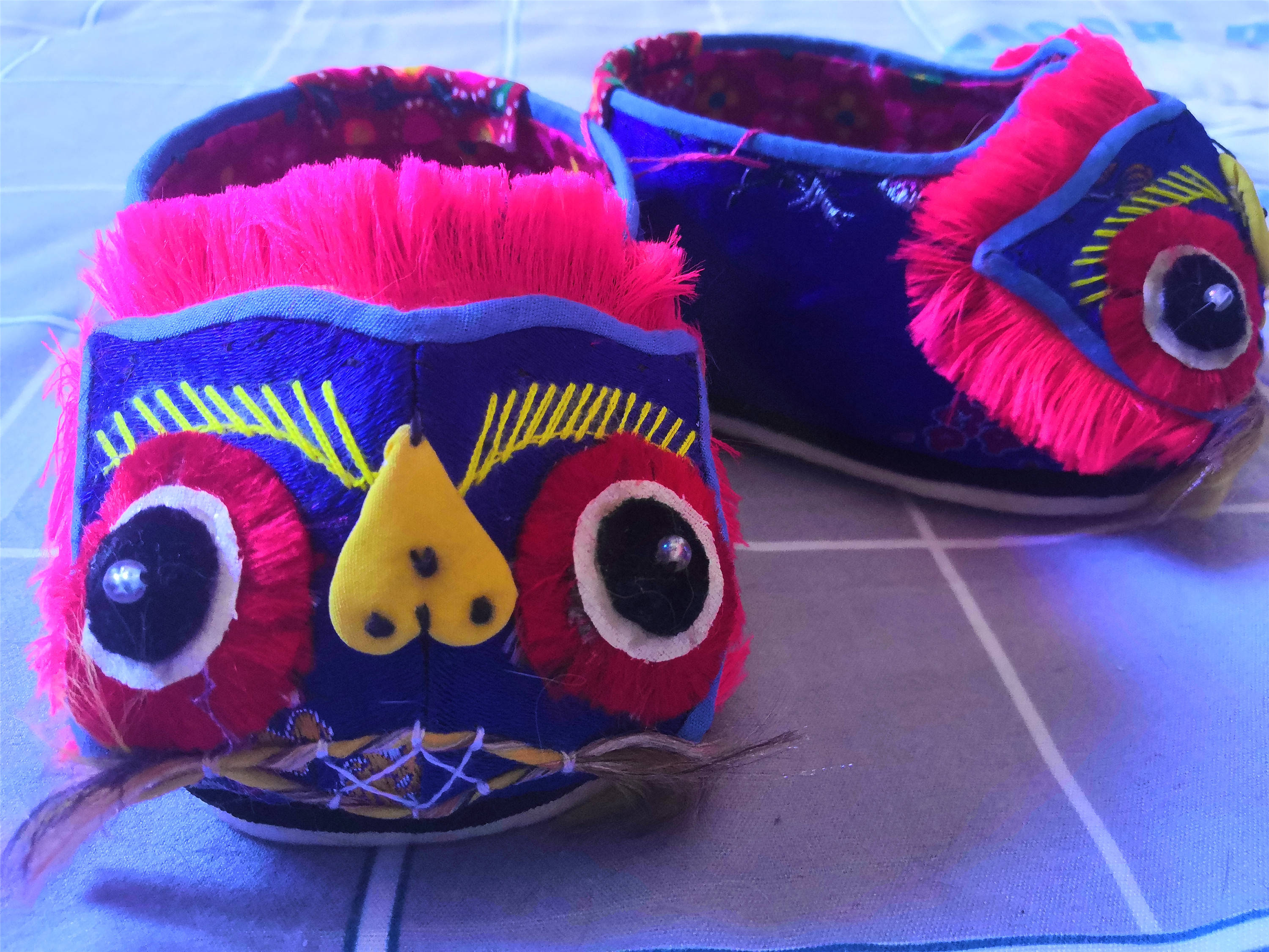 传统民间工艺:婆婆缝制的虎头鞋,宝宝的吉祥物