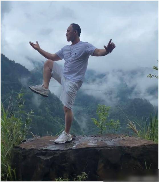 旭日阳刚王旭近况曝光深山老林中打太极却被网友认错成马保国