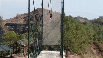 超刺激的会昌紫云山空中玻璃漂流加入赣州旅游年卡啦67