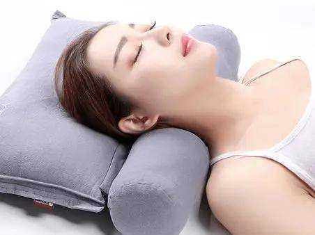 枕头选不对,小心颈椎病!高枕或低枕,你选对了吗