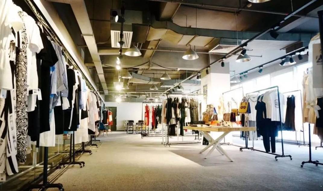 深圳最实惠的服装带你玩转南油服装城_手机搜狐网