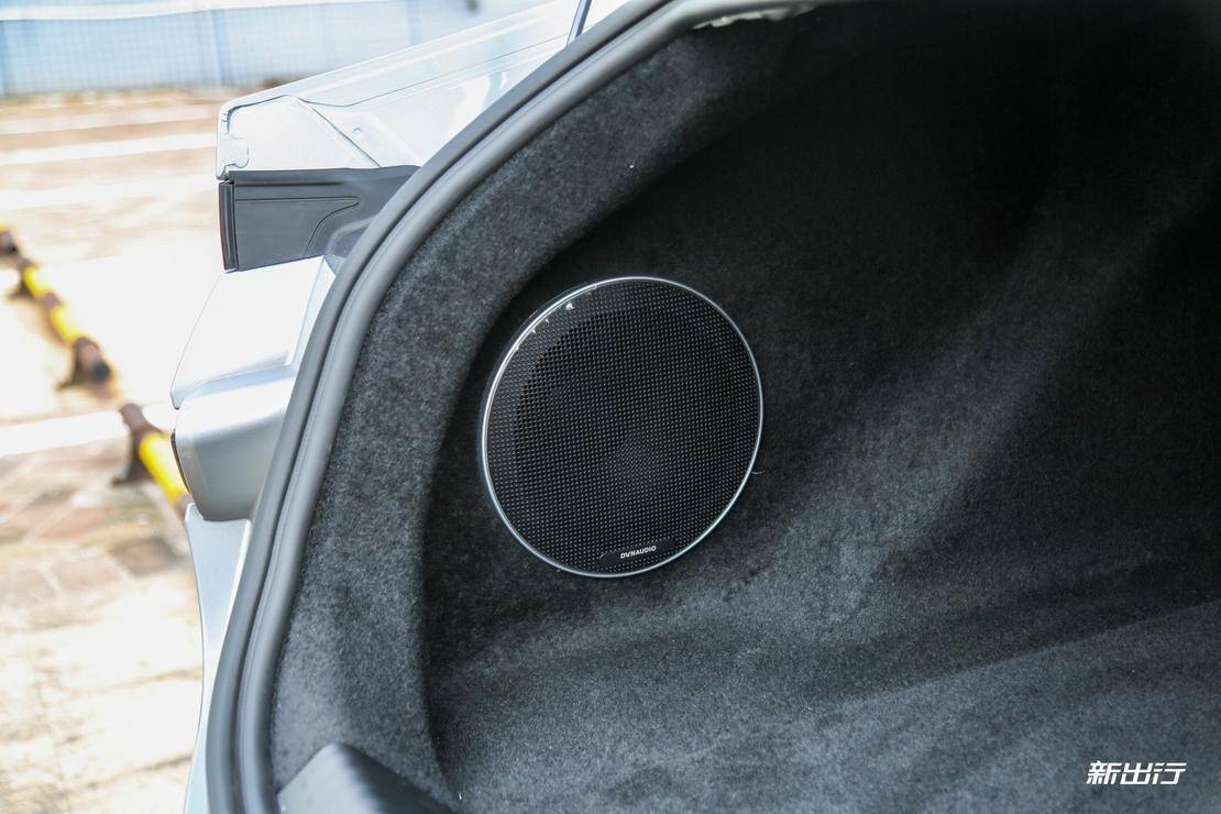 性能版之间的较量对比测试小鹏p7特斯拉model3