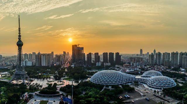 佛山地标——季华路cbd