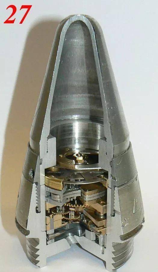 硬核科普大口径高炮榴弹是如何装定空炸引信的