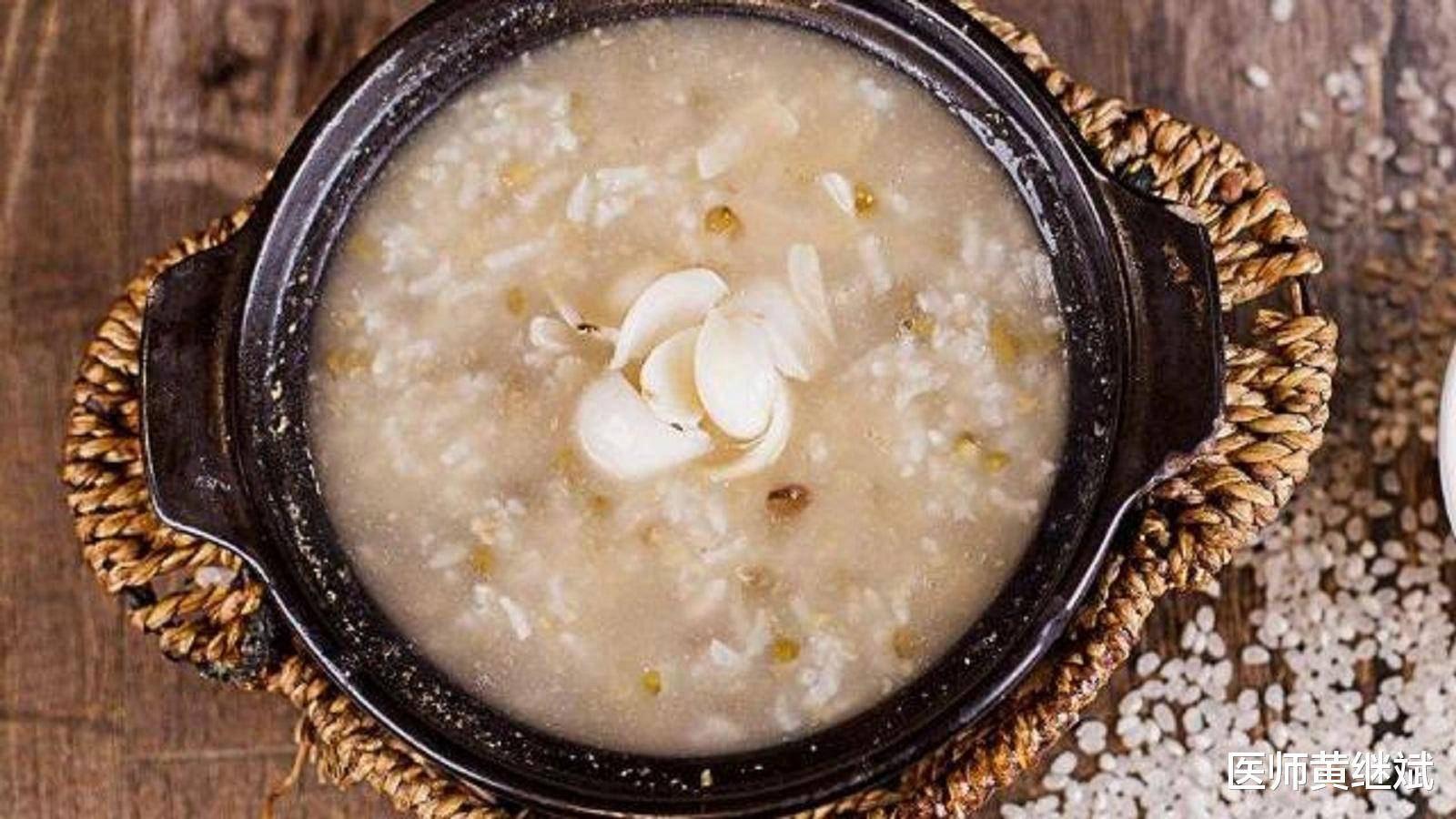 原创睡前别再吃大蒜了三种食物推荐给你补气又改善失眠